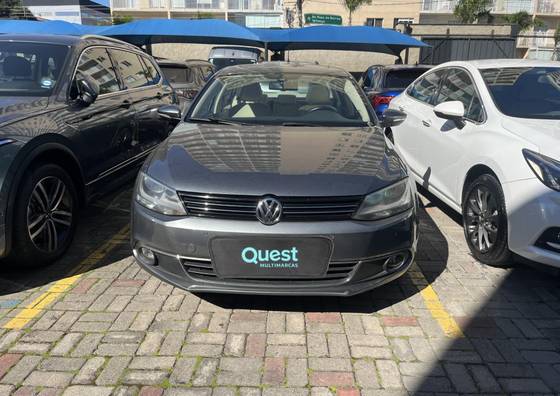 VOLKSWAGEN JETTA 2.0 TSI HIGHLINE 200CV GASOLINA 4P TIPTRONIC VOLKSWAGEN JETTA 2.0 TSI HIGHLINE 200CV GASOLINA 4P TIPTRONIC
